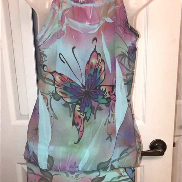 Gorgeous one size Butterfly shirt . - Picture 2 of 8